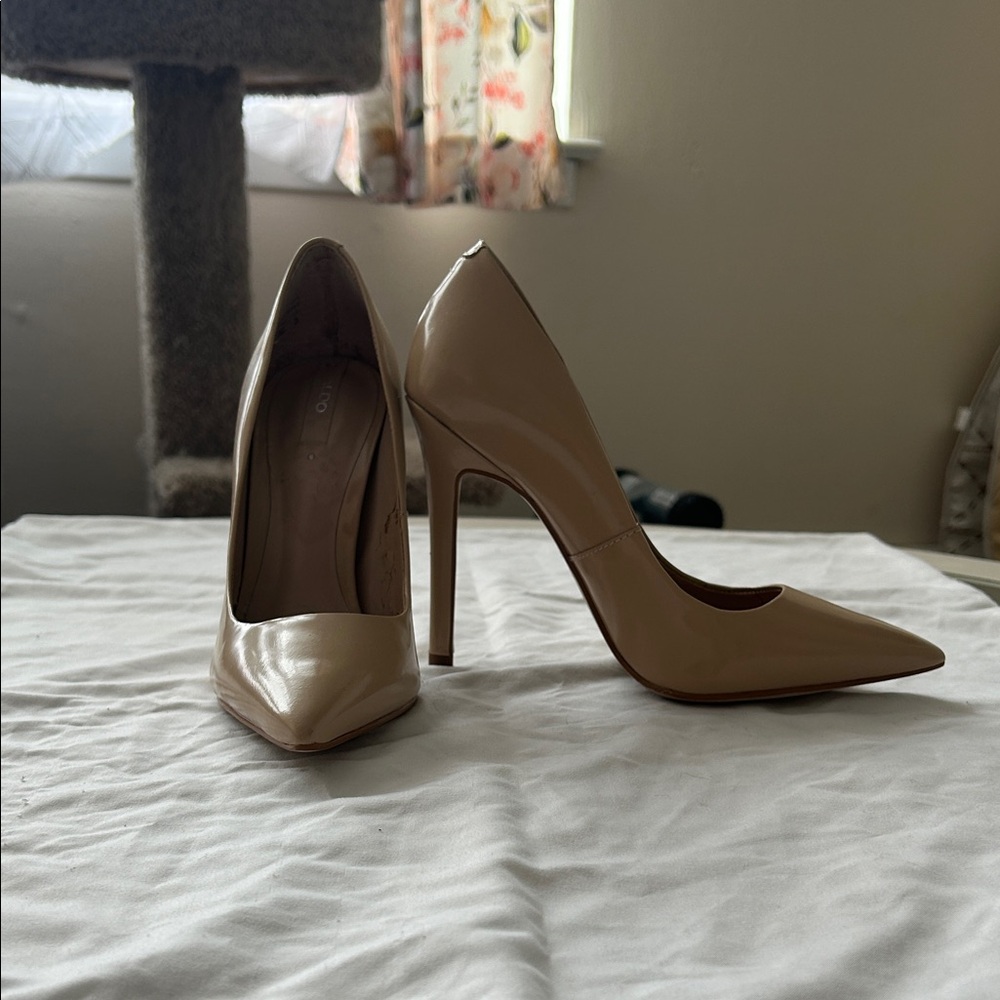 Aldo Classic Beige Heels